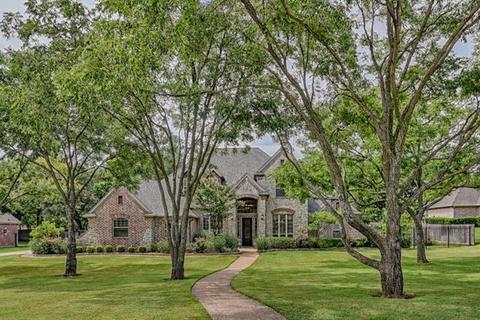 1004 Colonial Ct