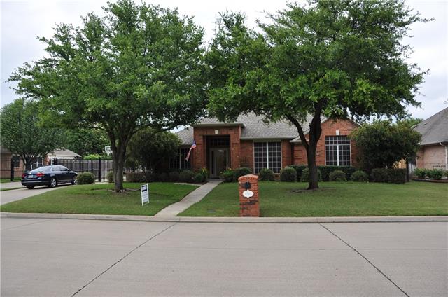 For Sale: 2702 Saint Kitts Dr Mansfield, TX 76063
