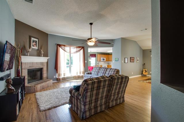 For Sale: 628 Dover Heights Trl Mansfield, TX 76063