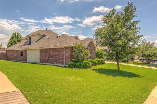 For Sale: 2406 Galway Dr Mansfield, TX 76063
