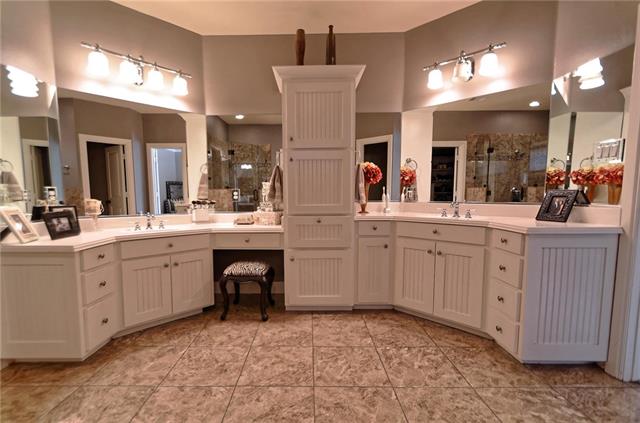 For Sale: 2117 Castle Creek Dr Mansfield, TX 76063