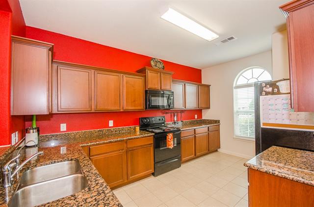For Sale: 12673 Forest Lawn Rd Rhome, TX 76078