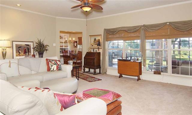 For Sale: 417 W Park Ave Weatherford, TX 76086