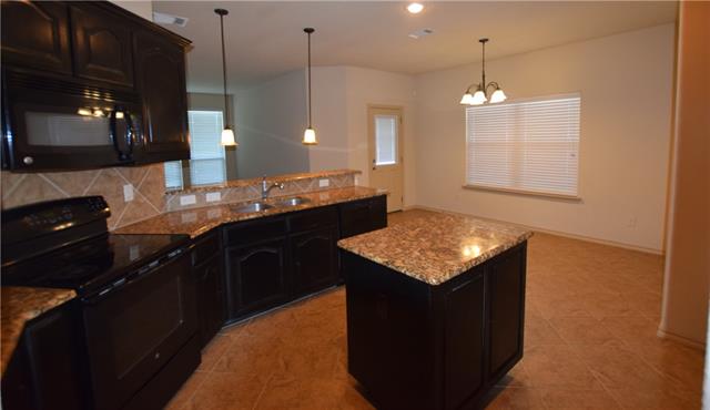 308 Mockingbird Ln