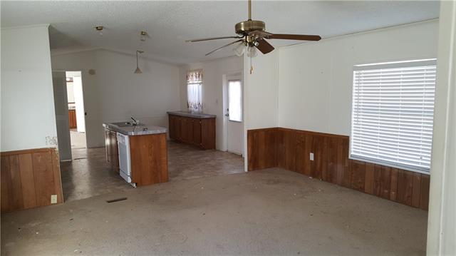 For Sale: 7150 Comanche Trl Weatherford, TX 76087