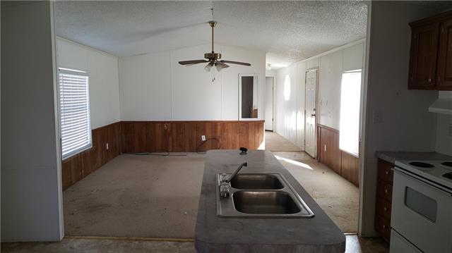 For Sale: 7150 Comanche Trl Weatherford, TX 76087
