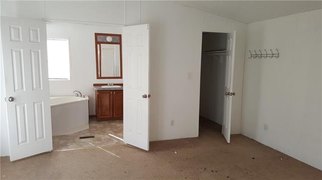 For Sale: 7150 Comanche Trl Weatherford, TX 76087