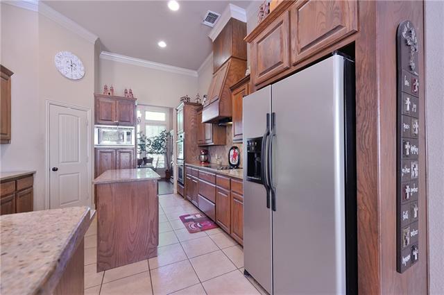 For Sale: 132 Overton Ridge Cir Weatherford, TX 76088