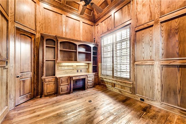 1712 Live Oak Ln