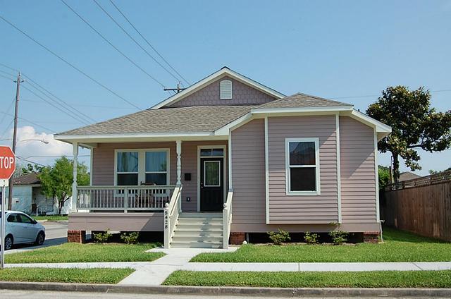 1812 Andrew Ave