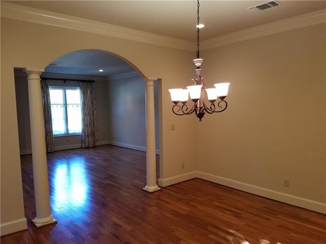 3639 Crestline Rd