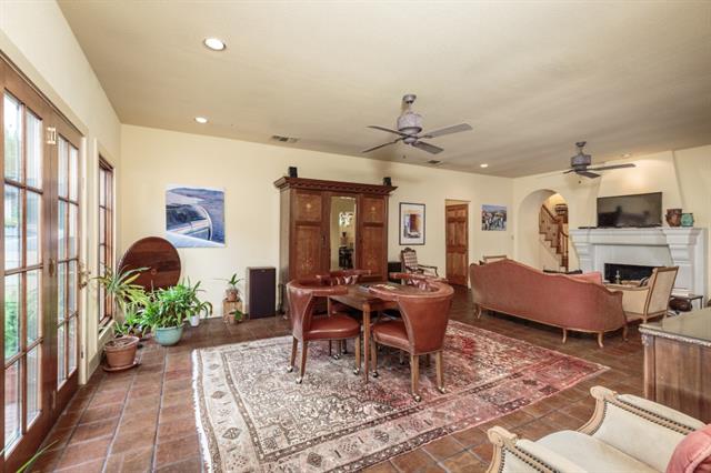 2501 Wabash Ave