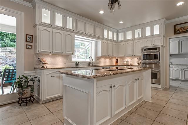For Sale: 3709 Briarhaven Rd Fort Worth, TX 76109
