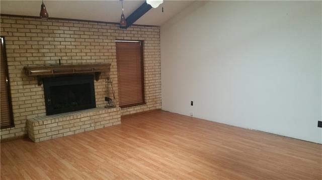 For Sale: 2859 Hitson Ln Fort Worth, TX 76112