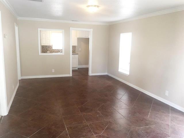 271 Byron St