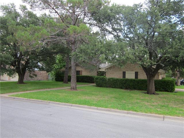 9013 Mahan Dr