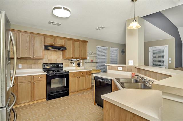 For Sale: 9241 Oldwest Trl Fort Worth, TX 76131