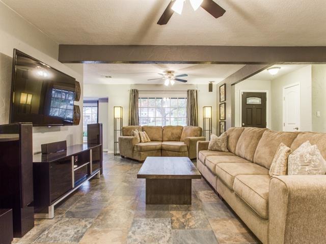 3933 Wosley Dr