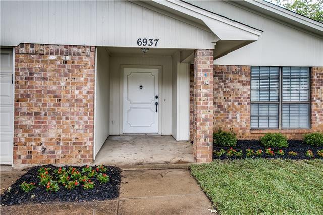 3925 Teaberry Ln