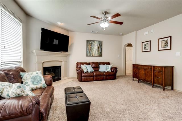 2328 Moccassin Ln