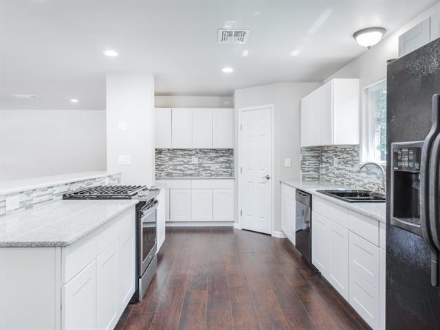 1094 Springwood Dr