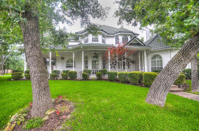 For Sale: 8929 Crest Ridge Dr Fort Worth, TX 76179