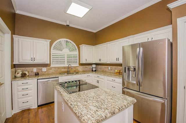 For Sale: 8929 Crest Ridge Dr Fort Worth, TX 76179