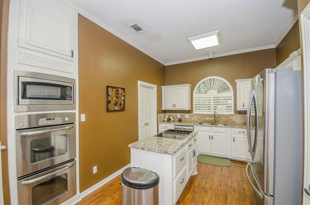 For Sale: 8929 Crest Ridge Dr Fort Worth, TX 76179