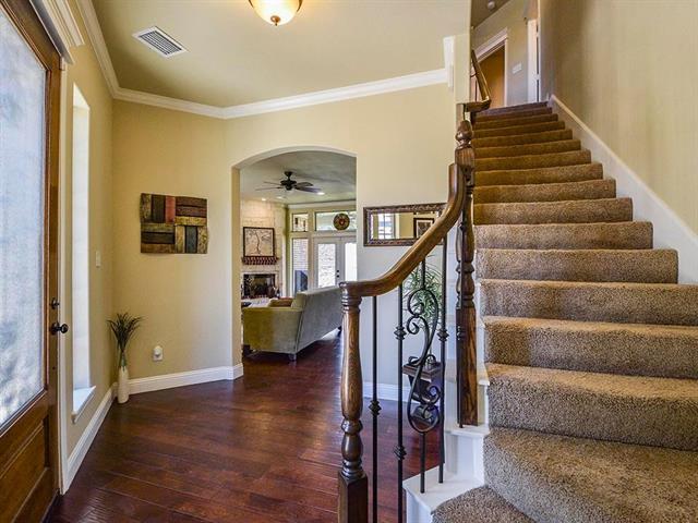 For Sale: 7109 Stone Villa Cir North Richland Hills, TX 76182