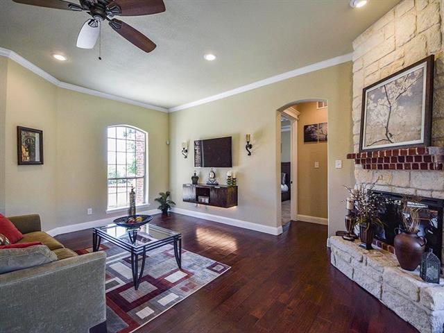 For Sale: 7109 Stone Villa Cir North Richland Hills, TX 76182