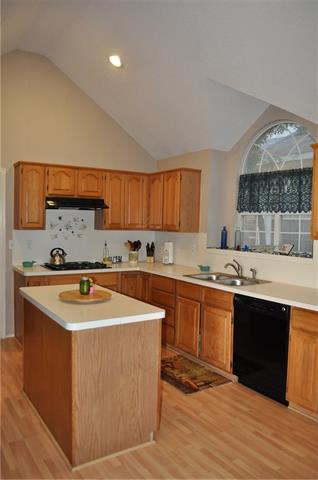 For Sale: 6813 Moss Ln North Richland Hills, TX 76182