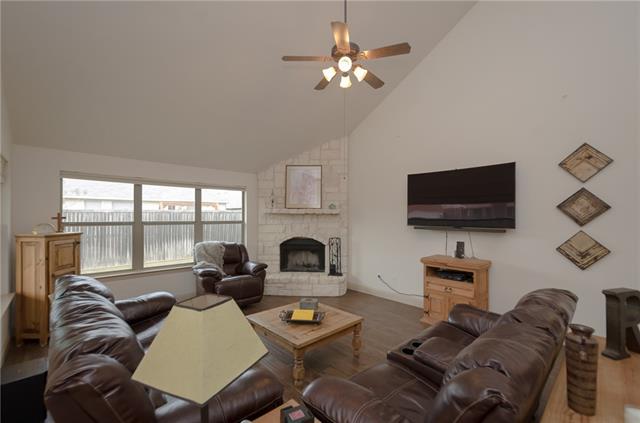 3901 Madison Ln