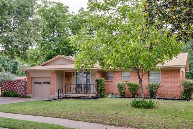For Sale: 1916 Boyd St Denton, TX 76209