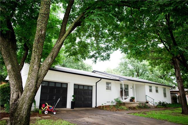 For Sale: 2702 Rockwood Ln Denton, TX 76209