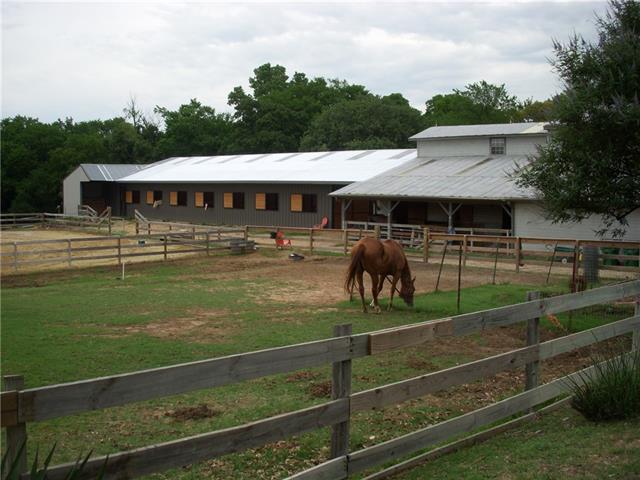 For Sale: 528 Country Ct Argyle, TX 76226