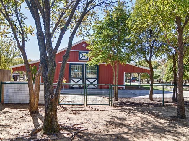 For Sale: 215 Hunter Ct Argyle, TX 76226