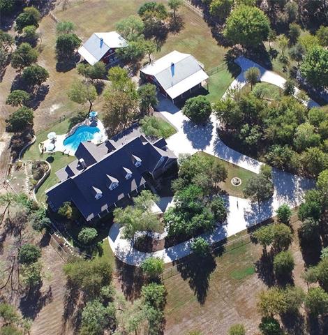 For Sale: 215 Hunter Ct Argyle, TX 76226