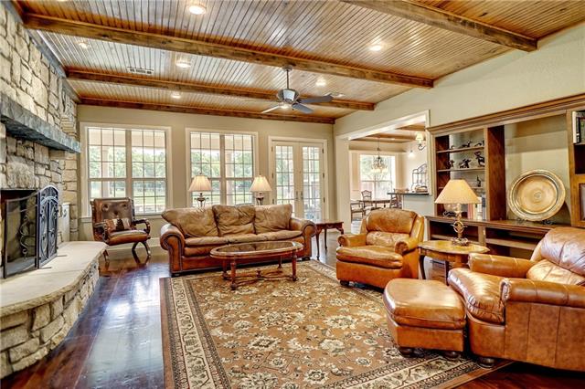 For Sale: 215 Hunter Ct Argyle, TX 76226