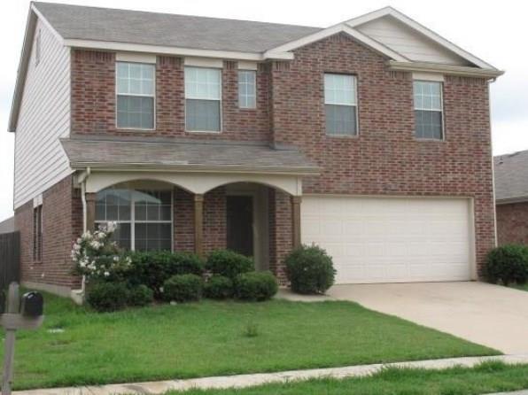 For Sale: 8828 Sagebrush Trl Aubrey, TX 76227