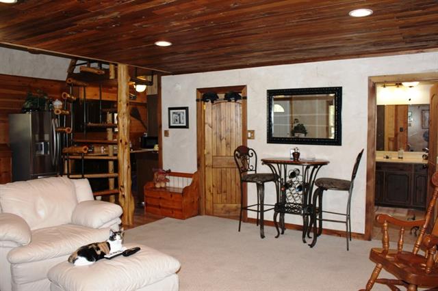 For Sale: 2087 Hillcrest Cir Gordonville, TX 76245