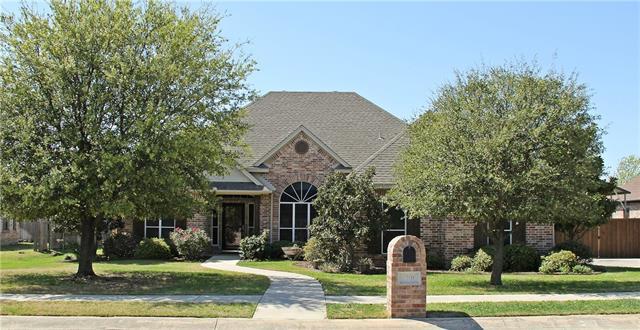 566 W Hughes