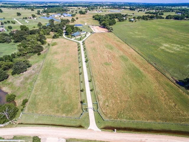 For Sale: 10693 Bobbie Ln Pilot Point, TX 76258