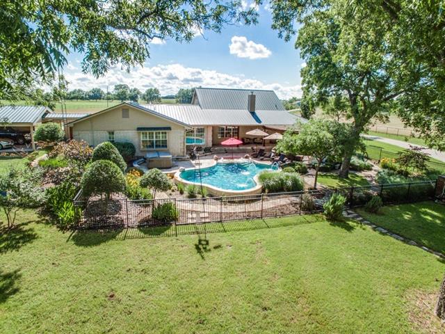 For Sale: 10693 Bobbie Ln Pilot Point, TX 76258