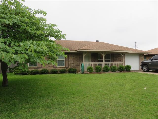 For Sold: 208 Southside Dr Sanger, TX 76266