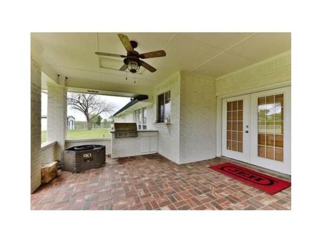 For Sale: 1091 Hackleman Rd Whitesboro, TX 76273