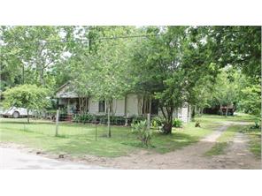 For Sale: 805 W 22nd St Cameron, TX 76520