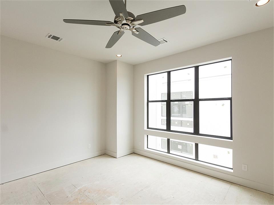 For Sale: 2822 Clay Houston, TX 77003
