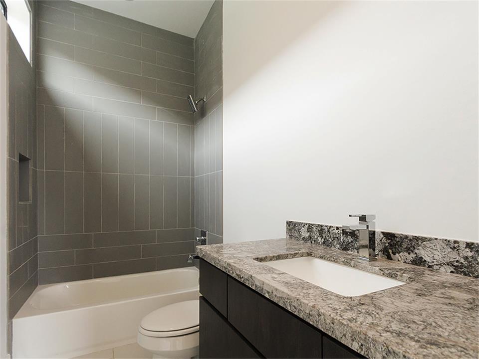 For Sale: 2826 Clay Houston, TX 77003