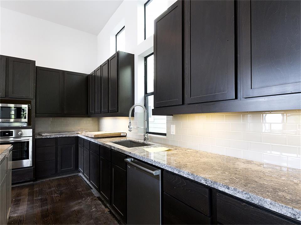 For Sale: 2820 Clay Houston, TX 77003