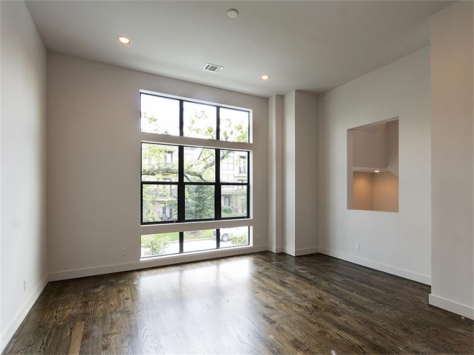 For Sale: 2820 Clay Houston, TX 77003